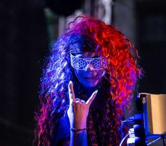 Single und alte KAMERA - hier weiter zu unserem Spotify Account mit der Playlist 80s Radio von 80s Alive